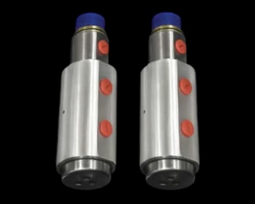 HPP hydraulic rotary union with three red side ports and blue top cap